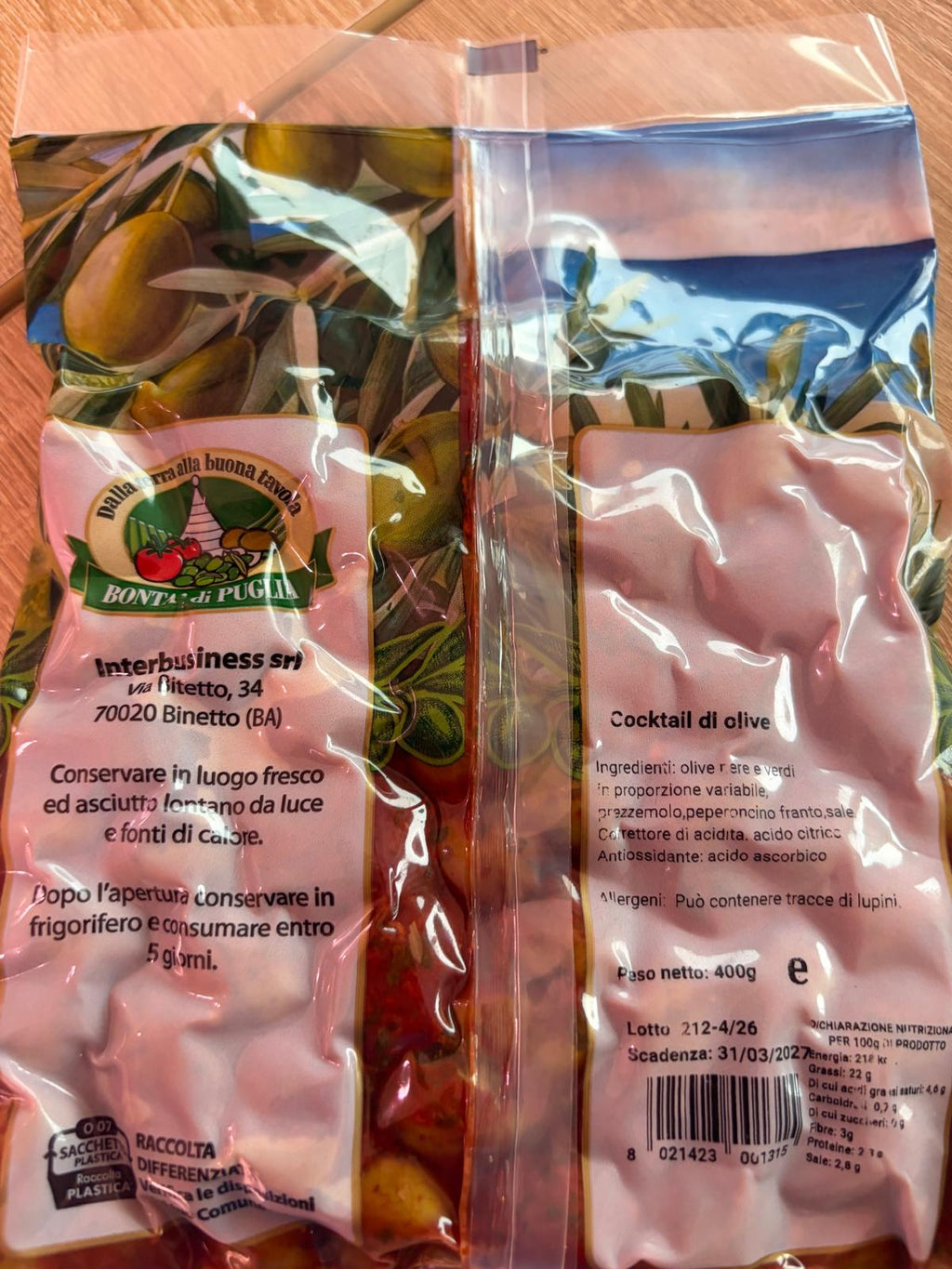 Scharfe Oliven aus Italien