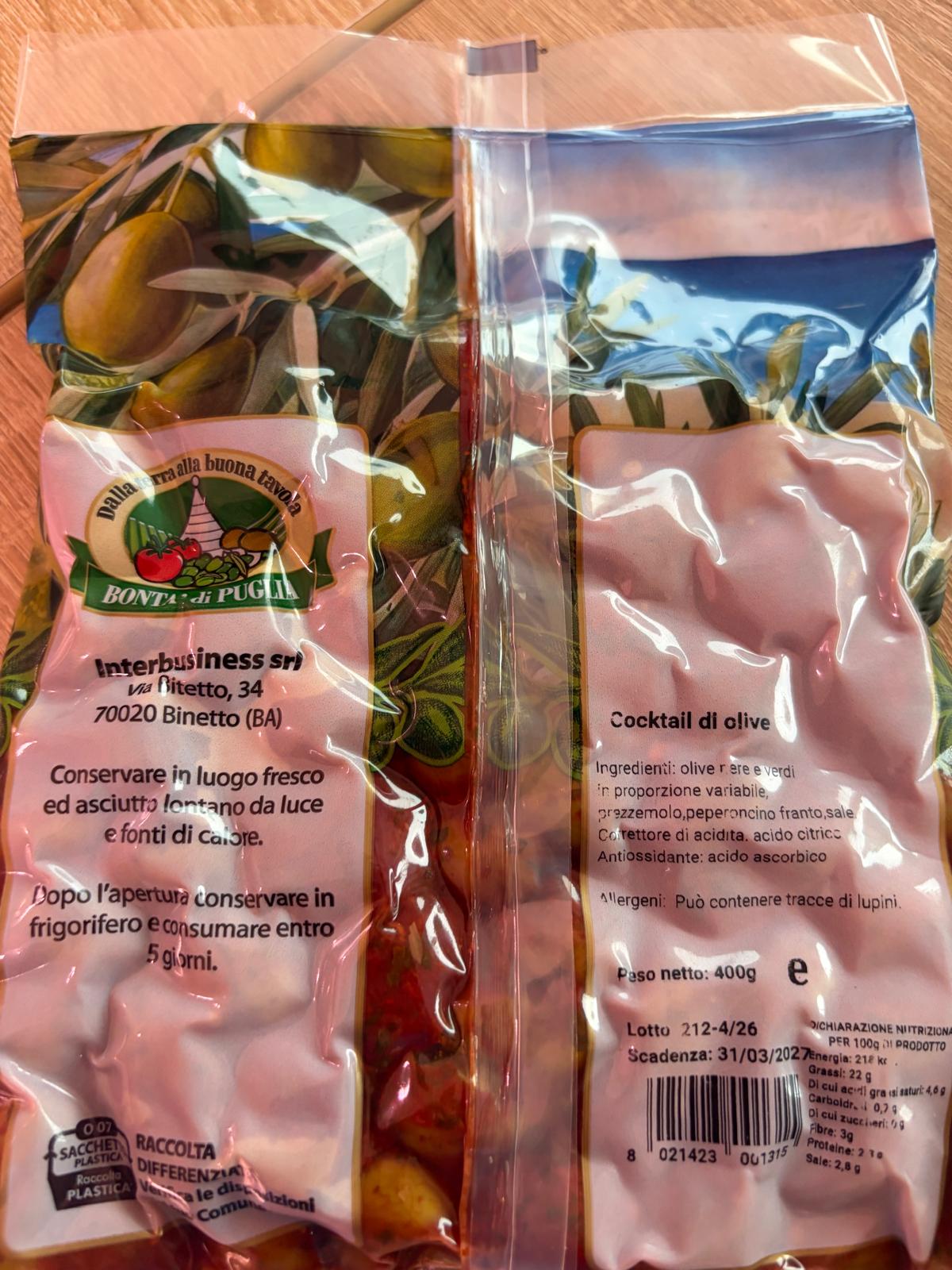 Scharfe Oliven aus Italien